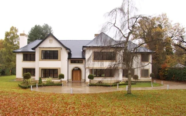Inside Benjamin Mendy’s £5M isolated mansion as ex-Man City star puts home on market - Bóng Đá