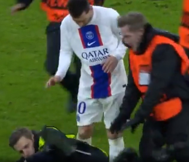 Kennedy Alexa - Bóng Đá