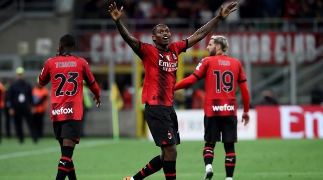 Top 10 biggest spenders of 21st Century - Bóng Đá