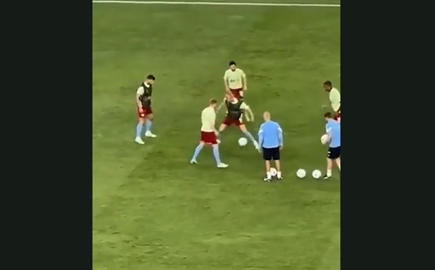 Jamie Carragher so sánh Bruno Fernandes với Suarez - Bóng Đá