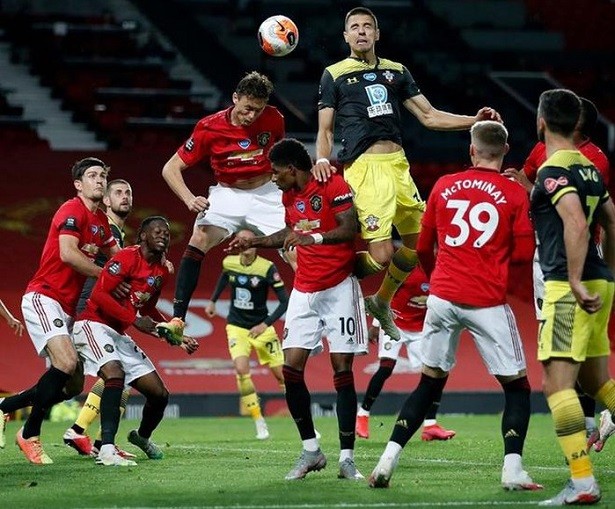 Chỉ một hình ảnh cho thấy đẳng cấp thật sự của Harry Maguire - Bóng Đá