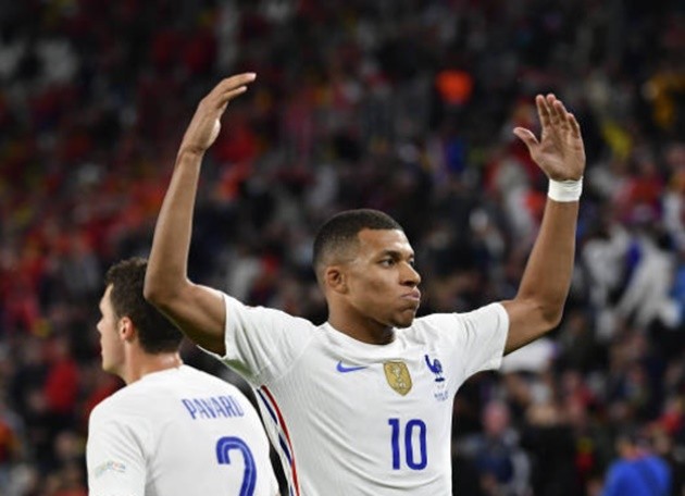 Mbappé: 'We had a few words with each other' - Bóng Đá