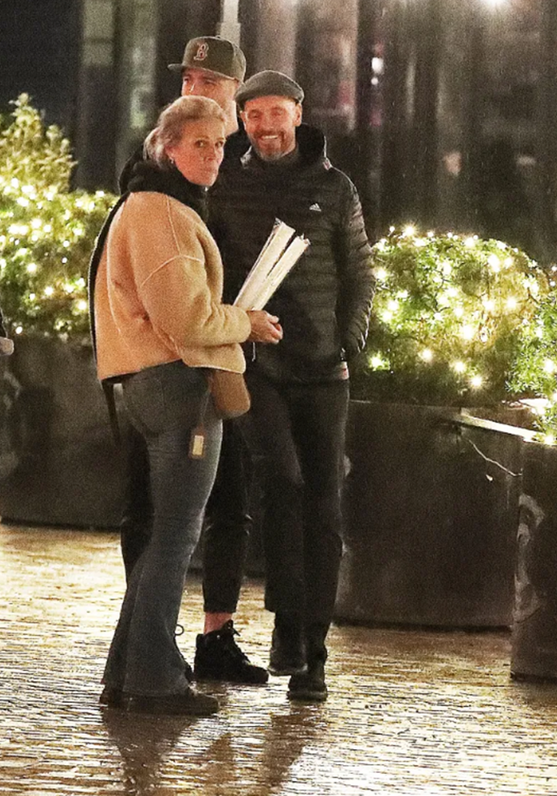 Gạt bỏ áp lực, Ten Hag cùng gia đình đón Năm mới - Bóng Đá