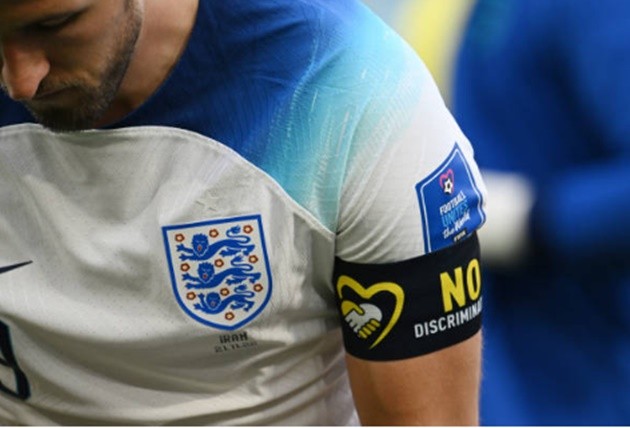 Mudryk vung chân tạo siêu phẩm, thể hiện thần thái hớp hồn - Bóng Đá