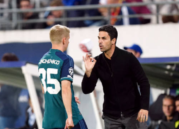Arteta nóng mặt ra đường pitch chỉ đạo Zinchenko - Bóng Đá
