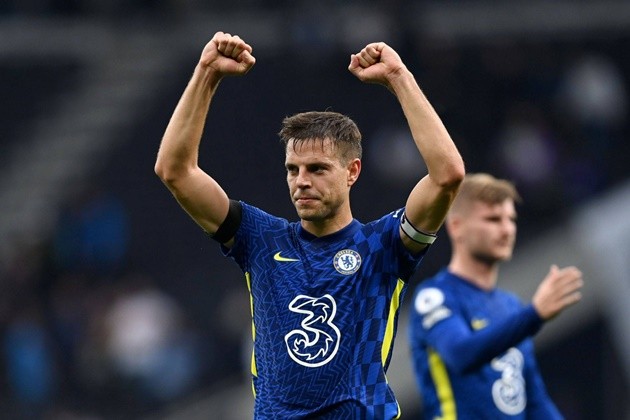 Mikel Arteta phản ứng trước cáo buộc không tin tưởng một số cầu thủ Arsenal - Bóng Đá