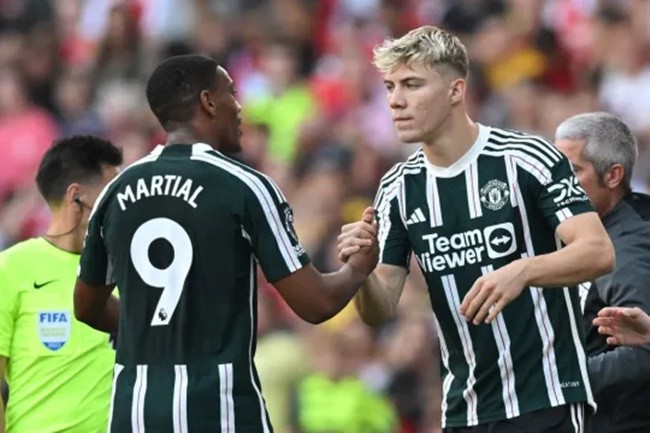 5 trung vệ trẻ Man United có thể chiêu mộ trong năm 2024 - Bóng Đá