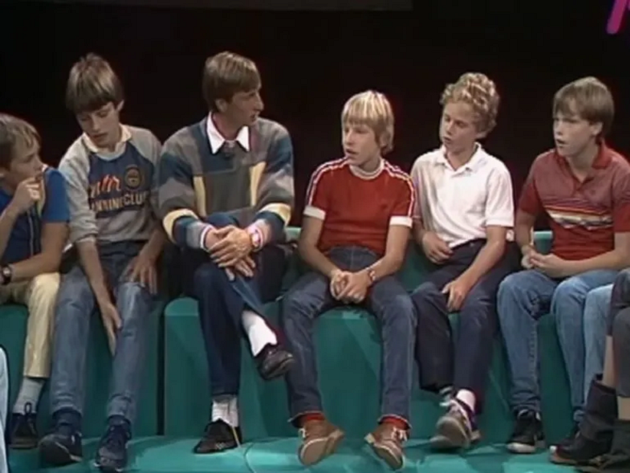 Ten Hag 13 tuổi với Johan Cruyff - Bóng Đá