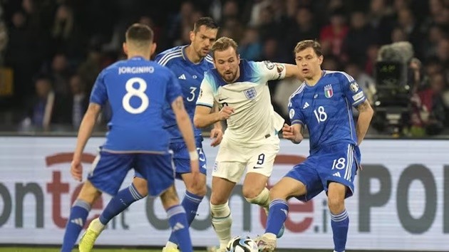 Grealish missed chance - Bóng Đá