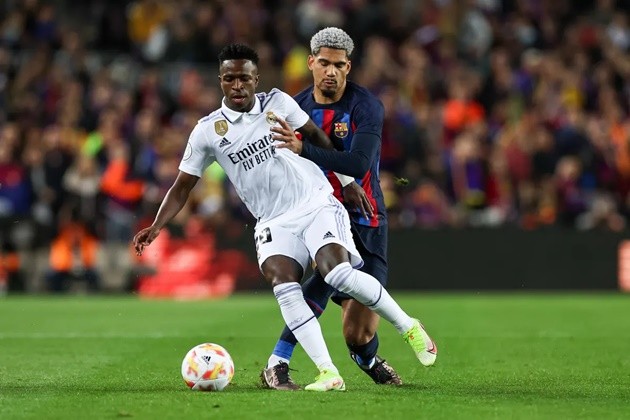 Thêm một ngôi sao 'bỏ túi' Vinicius - Bóng Đá