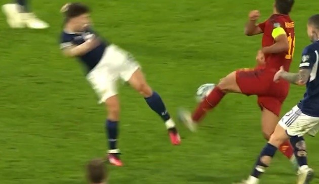 Rodri vướng vào 4 sự việc gây tranh cãi trong 1 tuần - Bóng Đá