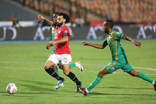 Toàn cảnh Salah bị tấn công, quân đội bảo vệ vào cuộc - Bóng Đá