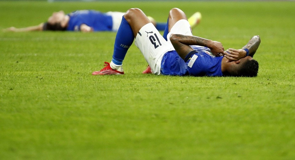 La Roja trình làng cầu thủ trẻ tuổi nhất lịch sử, làm lu mờ dàn sao Ý - Bóng Đá