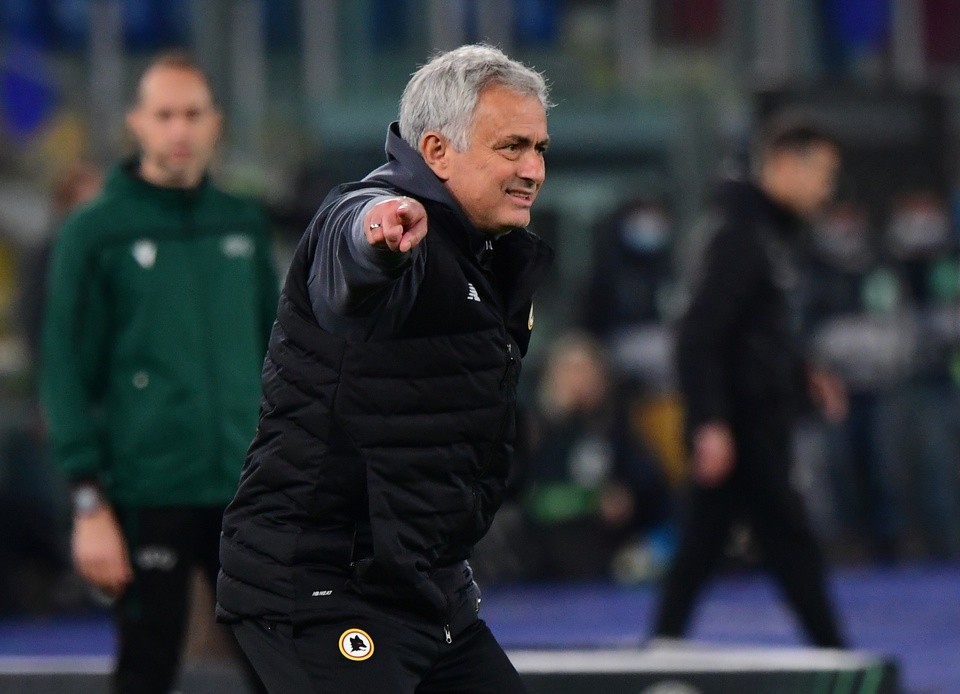 CĐV đội bóng vô danh chế giễu thất bại 1-6 của Jose Mourinho - Bóng Đá