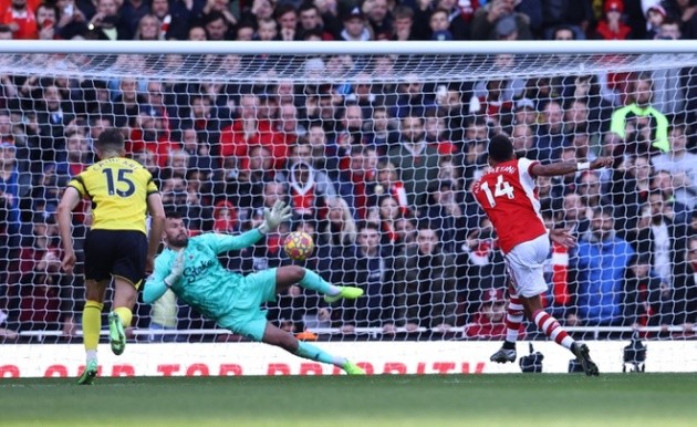 Aubameyang hóa Nani, Arsenal nhọc nhằn vượt khó trước Watford - Bóng Đá