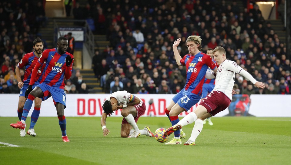Gerrard mát tay, Aston Villa thắng liền trận thứ 2 ở Premier League - Bóng Đá