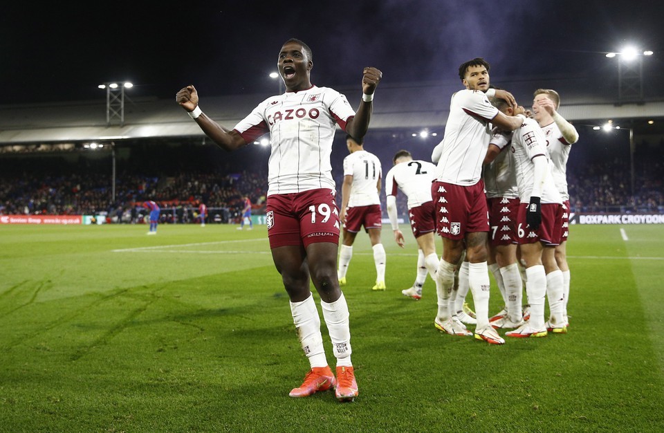 Gerrard mát tay, Aston Villa thắng liền trận thứ 2 ở Premier League - Bóng Đá