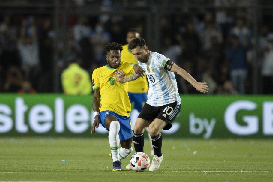 Fred xuất sắc có trận đấu để đời trước Argentina, làm Messi lu mờ - Bóng Đá