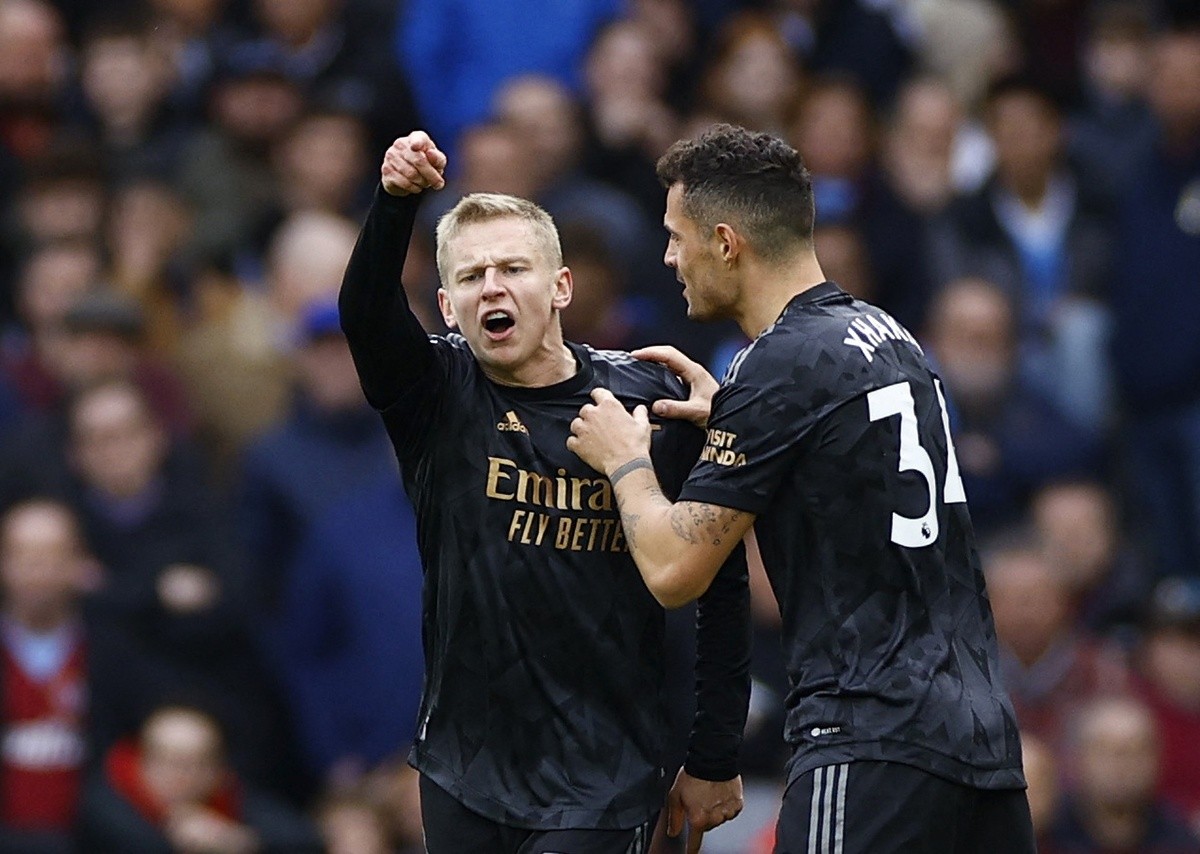 Zinchenko giúp Arsenal thay đổi cuộc chơi - Bóng Đá