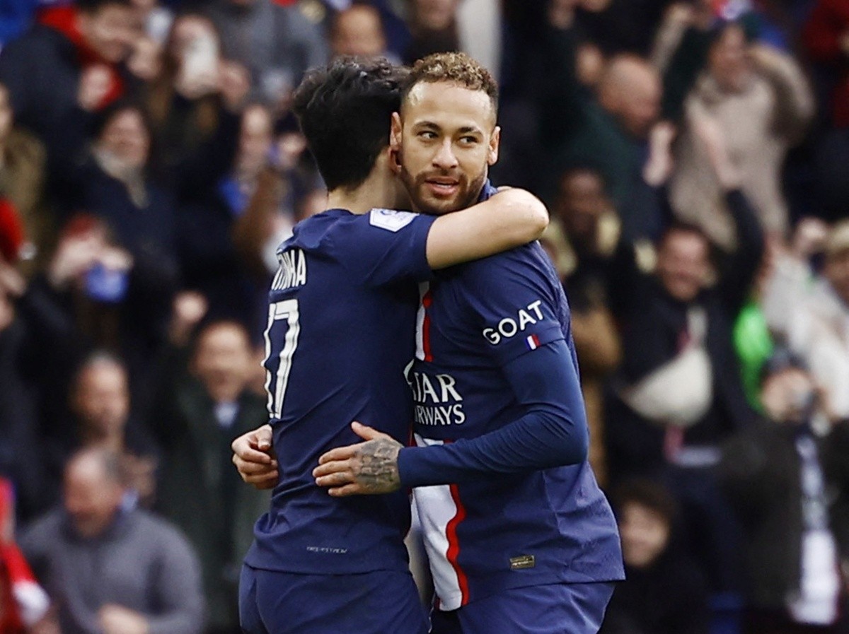 Tuyển Brazil loại hàng loạt ngôi sao - Bóng Đá