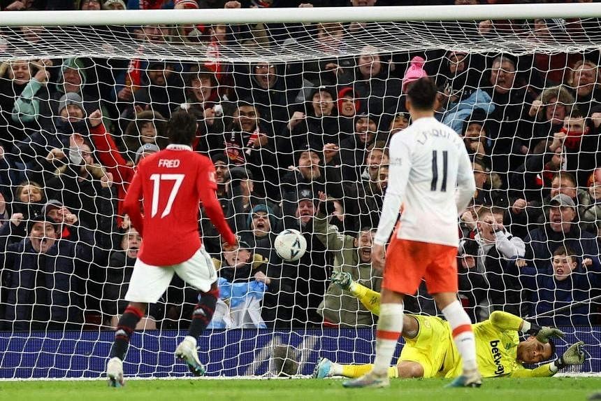 Bất công xảy đến với Fred - Bóng Đá