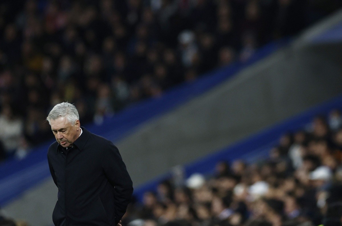 Tuyển Brazil loại hàng loạt ngôi sao - Bóng Đá