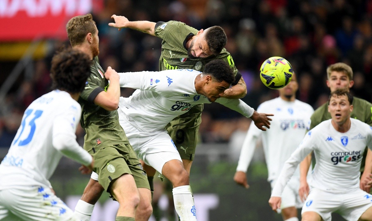 Milan gây thất vọng, ngôi vương Serie A sắp đổi chủ - Bóng Đá