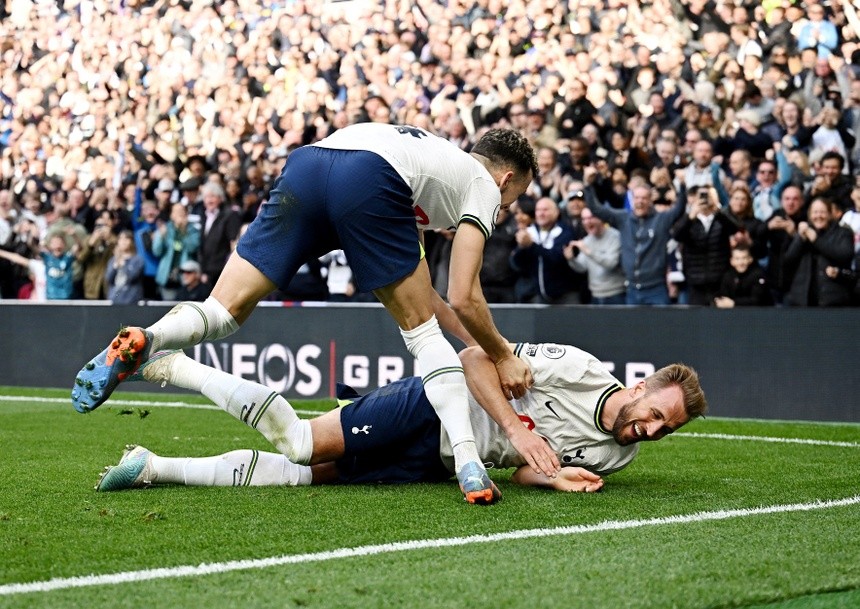 Không làm gì, HLV Tottenham vẫn bị đuổi - Bóng Đá
