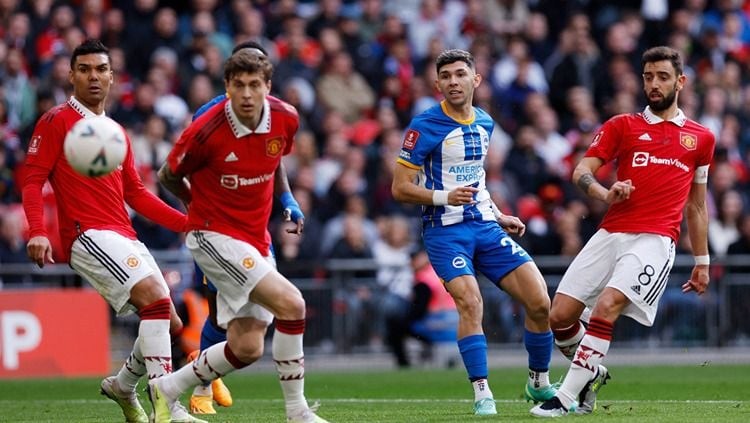 Wan-Bissaka hay đấy, nhưng M.U có cầu thủ còn đỉnh hơn trước Brighton - Bóng Đá