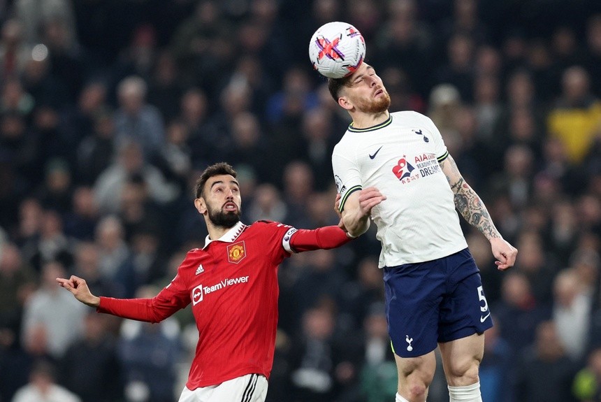 Bruno Fernandes làm CĐV ngỡ ngàng - Bóng Đá