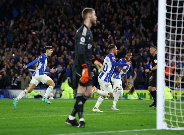 12 lần thu hồi bóng, thắng 8 tranh chấp: Cơn ác mộng của Man Utd - Bóng Đá