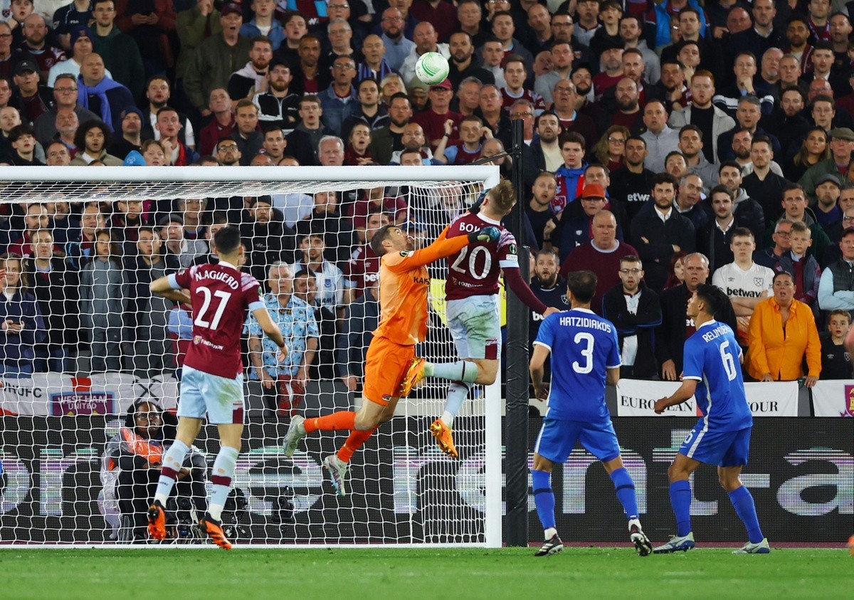 West Ham chạm tay vào vé chung kết cúp châu Âu sau 47 năm - Bóng Đá