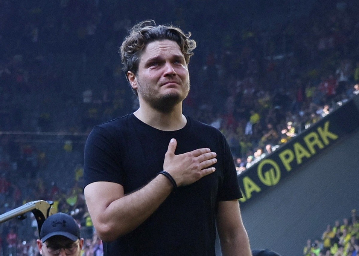 HLV Dortmund bật khóc khi mất ngôi vương vào tay Bayern - Bóng Đá