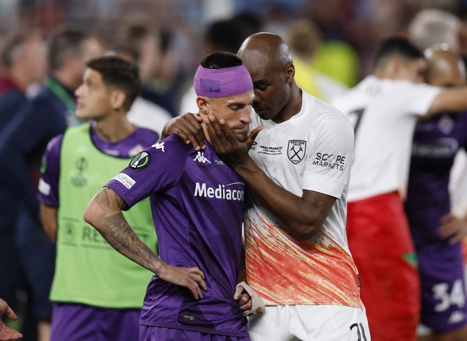 Cầu thủ Fiorentina trở nên quẫn trí sau khi thua West Ham - Bóng Đá