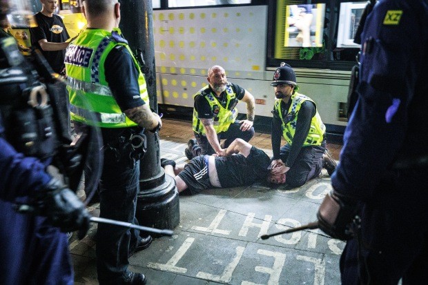 Điều điên rồ sau chức vô địch của Man City - Bóng Đá