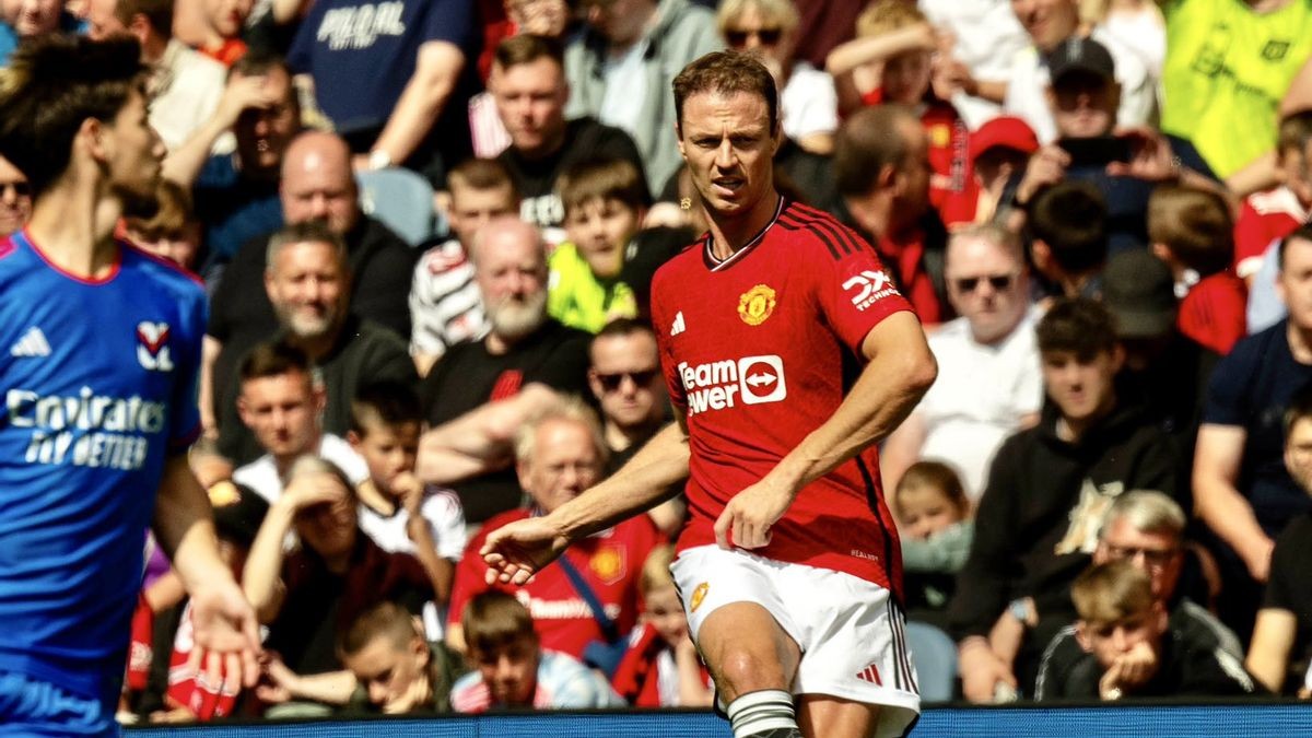 Maguire ở lại đặt dấu chấm hết cho 2 thương vụ, 1 chữ ký đẳng cấp của M.U - Bóng Đá