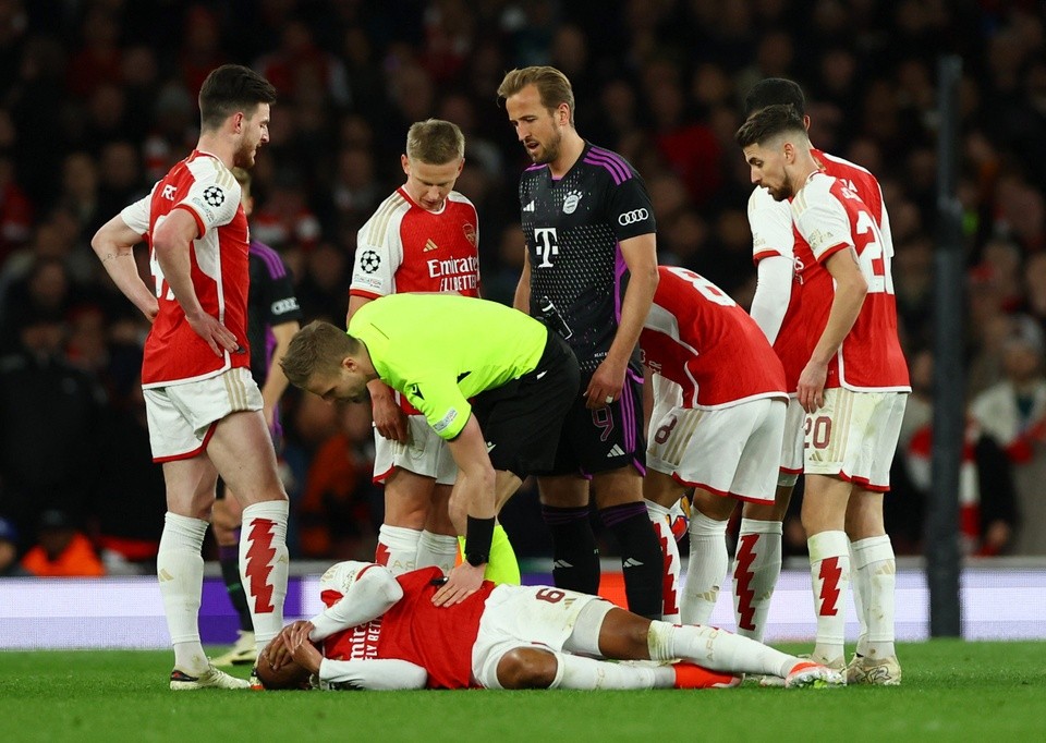 Arsenal tập luyện, cú hích quá lớn xuất hiện - Bóng Đá