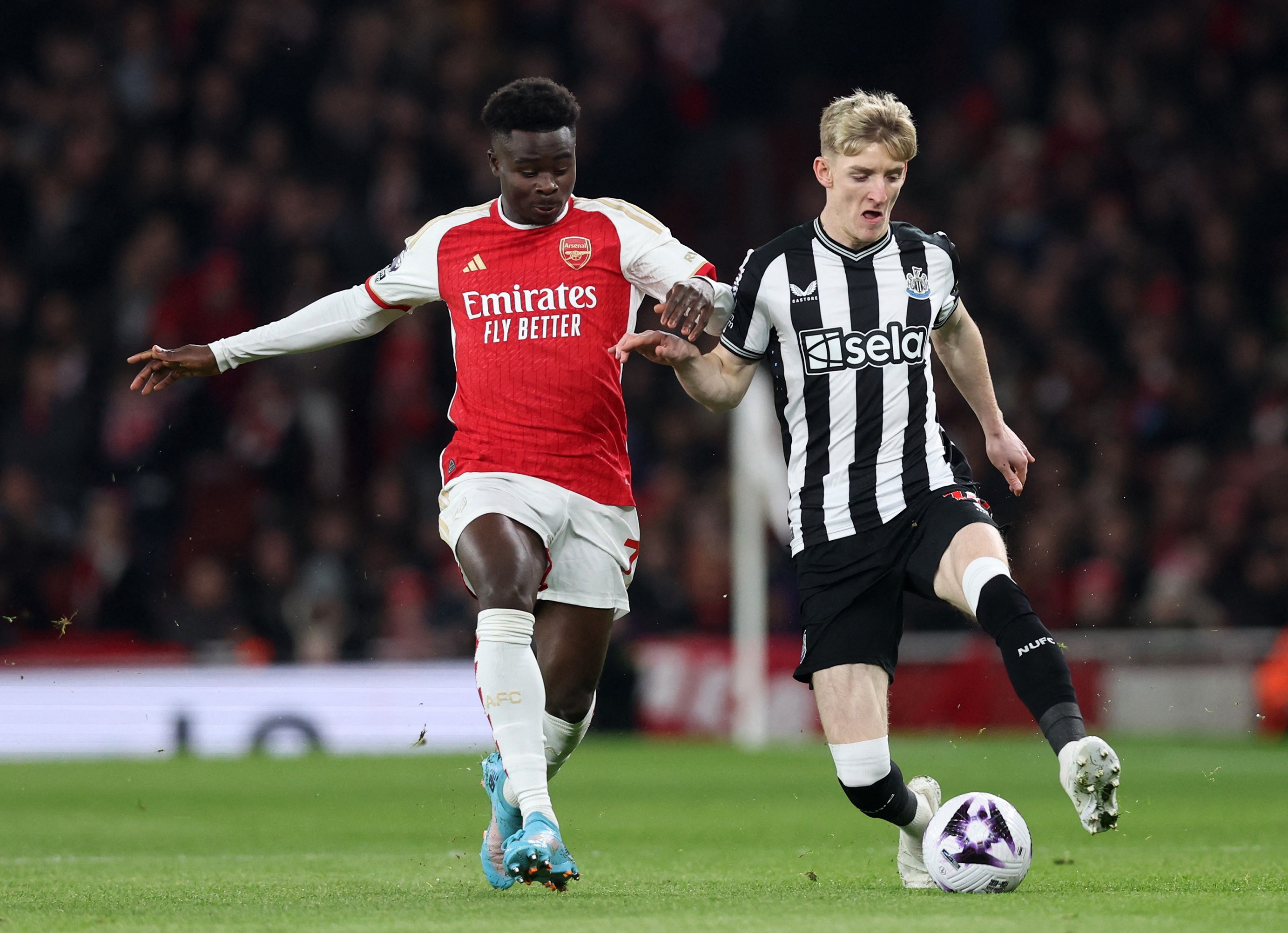 Anthony Gordon on Bukayo Saka - Bóng Đá