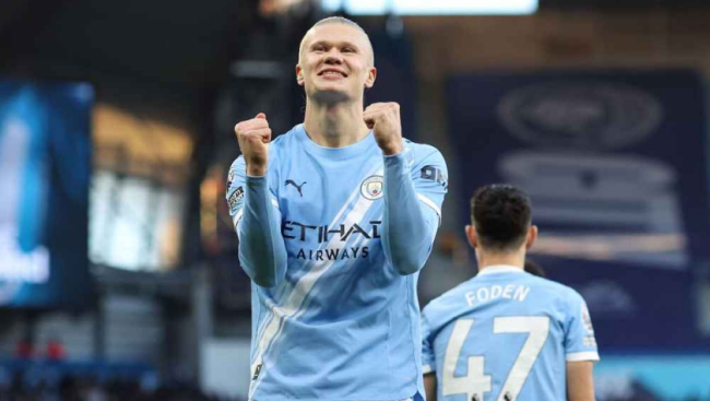 Haaland là điểm tựa trên hàng công Man City.
