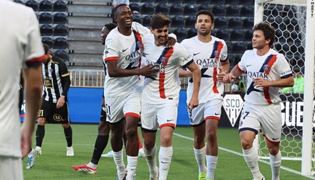 Dấu chấm hết cho Angers khi PSG có bàn thắng thứ 3.