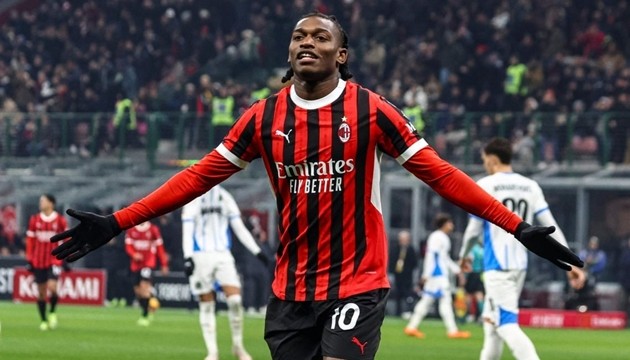Rafael Leao là mục tiêu được Man United săn đón.