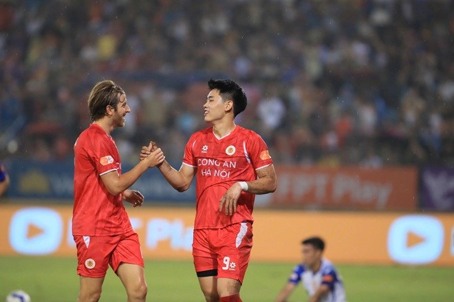 Đình Bắc đã có cú hat-trick cho riêng mình.