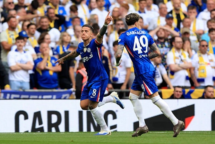 Enzo ghi bàn thắng giúp Chelsea góp mặt ở chung kết FA Cup.