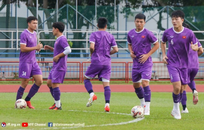 ĐT Việt Nam rèn quân chuẩn bị nghênh chiến Indonesia - Bóng Đá