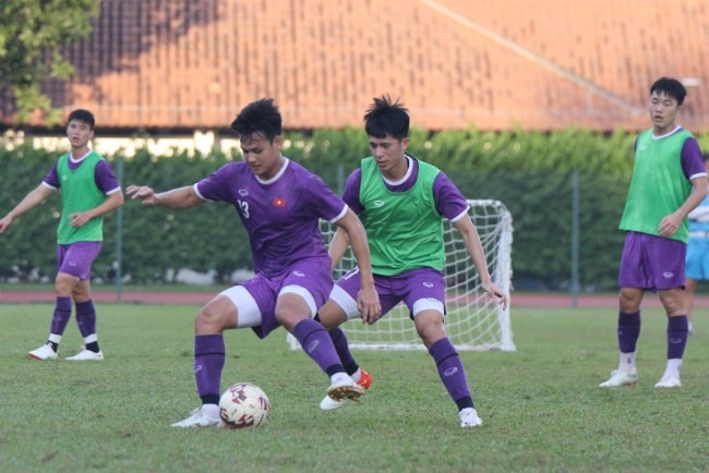 Công Phượng làm thủ môn, ĐT Việt Nam rèn quân chờ đối đầu Campuchia - Bóng Đá