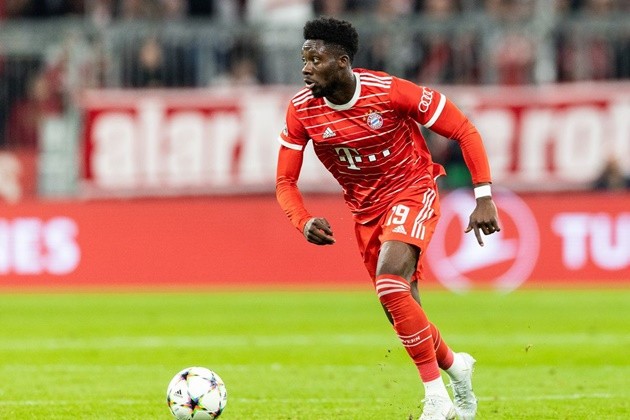 Barcelona chief meets agent of Real Madrid transfer target in possible hijack - Bóng Đá