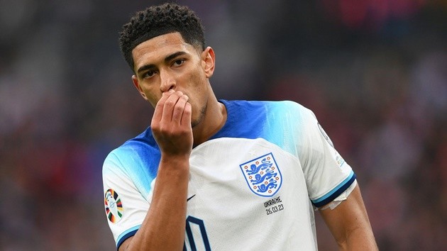 Toàn cảnh Ronaldo thể hiện sự hờn dỗi khi Al Nassr bị cầm chân - Bóng Đá