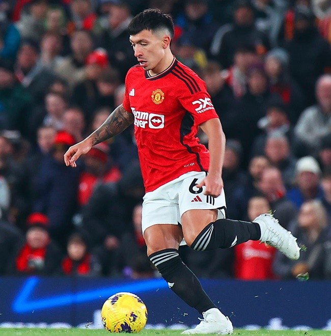 Vừa tái xuất, Martinez khiến CĐV Man Utd mát dạ - Bóng Đá