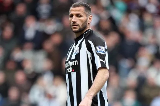 Những bản hợp đồng chuyển nhượng 