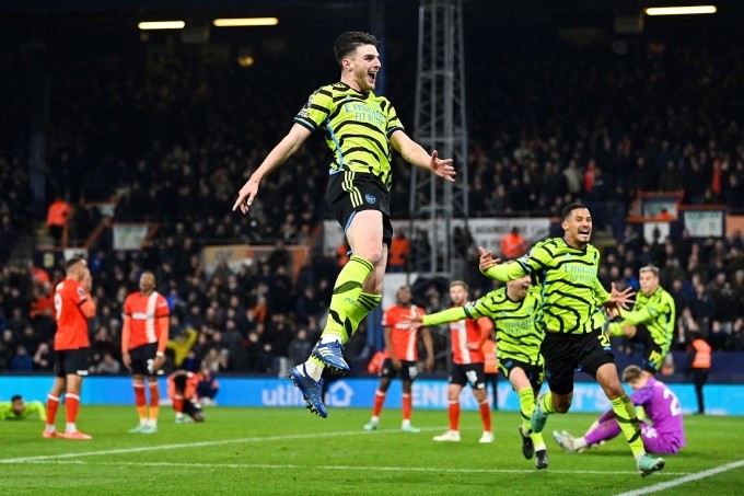 Nhìn Man City, Arsenal đã biết cách hóa giải Aston Villa - Bóng Đá